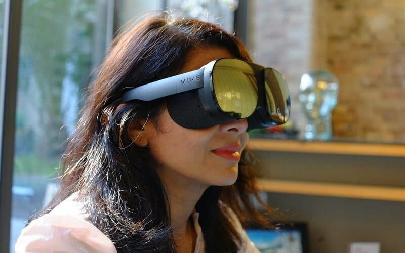 استفاده از تکنولوژی عینک‌های VR در متاورس